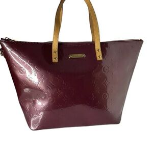 LOUIS VITTON Vernis Bellevue PM Amarante Tote Bag